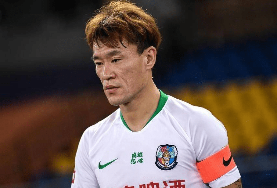 【华体会体育hth官方网站】
最新中超转会汇总：前国安主帅拒绝天价条约 大连人两名老臣离队(图5)